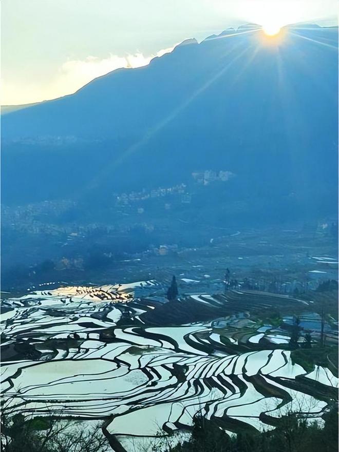 价多少昆明当地评价高旅行社电话新葡京云南五天游私人导游具体报(图3) 价多少昆明当地评价高旅行社电话新葡京云南五天游私人导游具体报(图3)